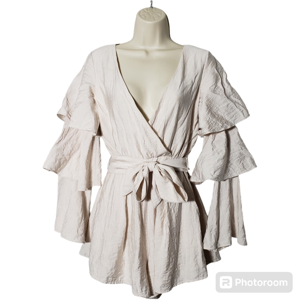 Polly Romper Tiered Ruffle Cotton Deep V Neck Tie Belt Cream Sz 4‎ Bell Sleeve